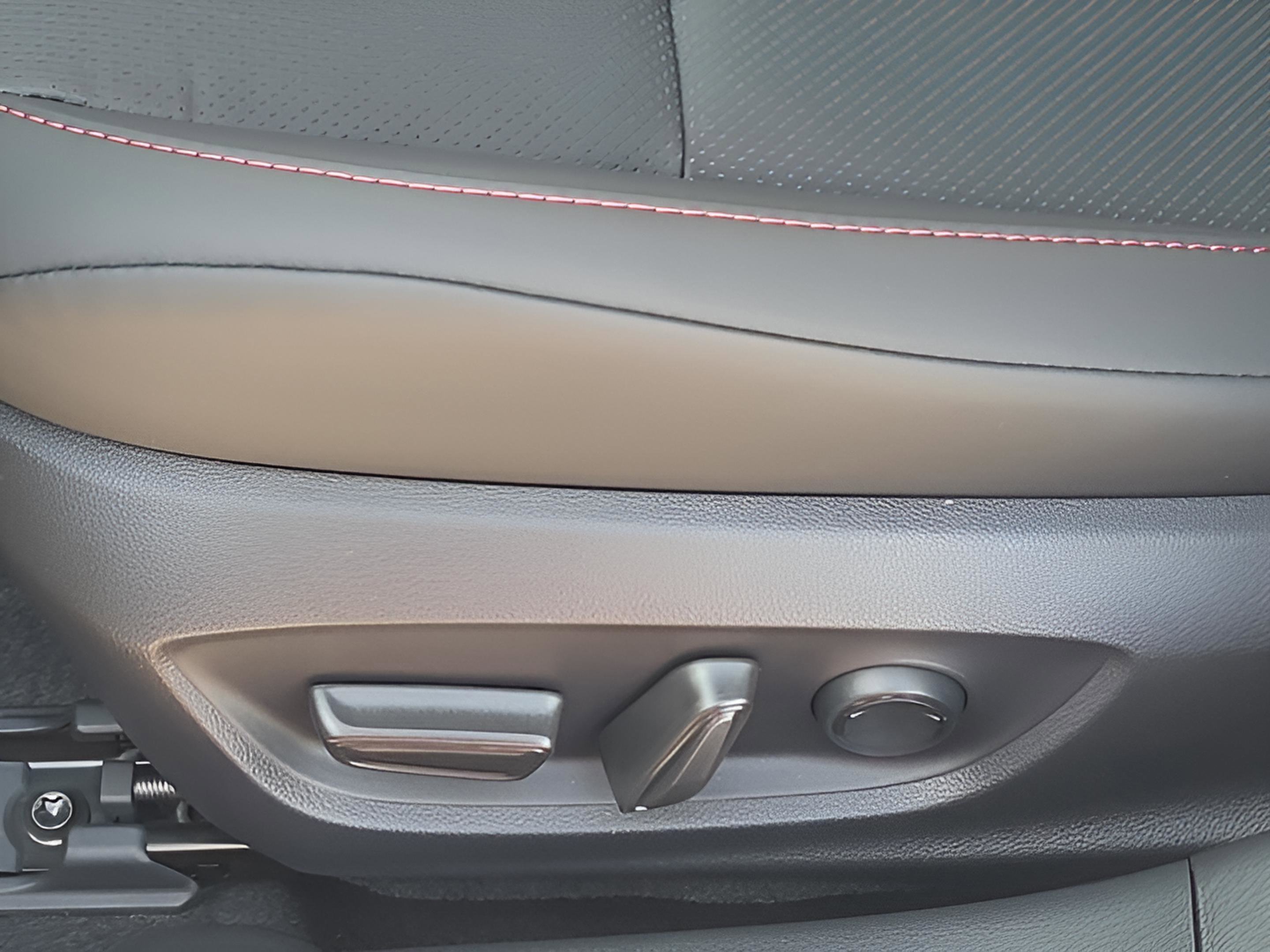 New 2026 Toyota Prius Plug-In Hybrid FWD image 14