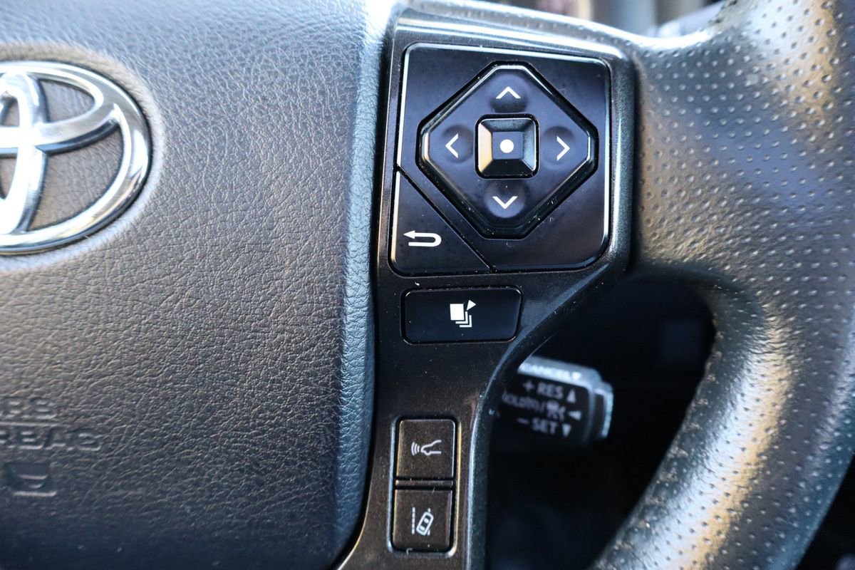 Used 2022 Toyota 4Runner TRD Off-Road Premium image 31