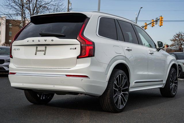 New 2026 Volvo XC90 B6 Plus w/ Protection Package Premier image 4