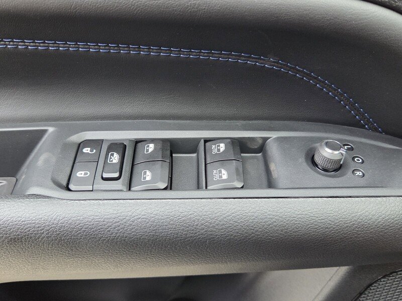 New 2026 Jeep Compass Latitude image 17