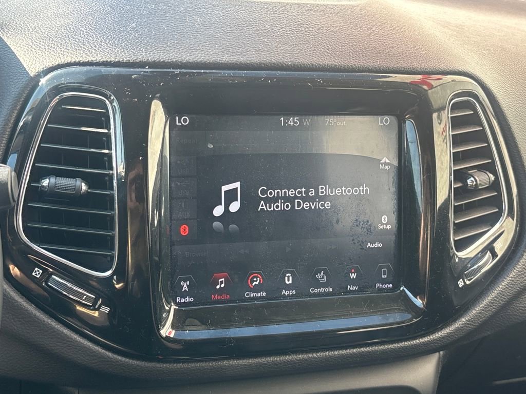 Used 2017 Jeep Compass Limited w/ Navigation Group image 10