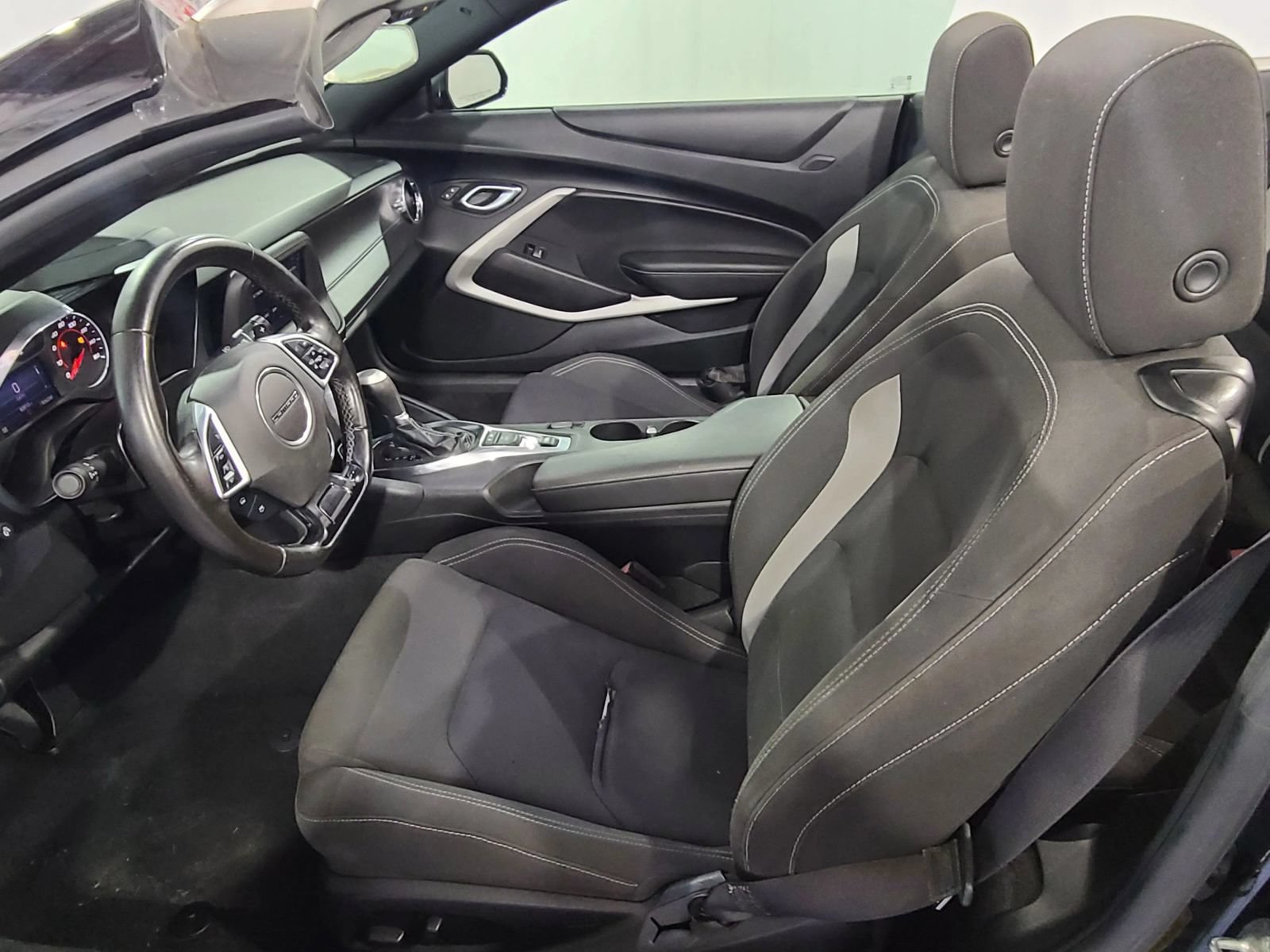 Used 2020 Chevrolet Camaro LT RWD image 25