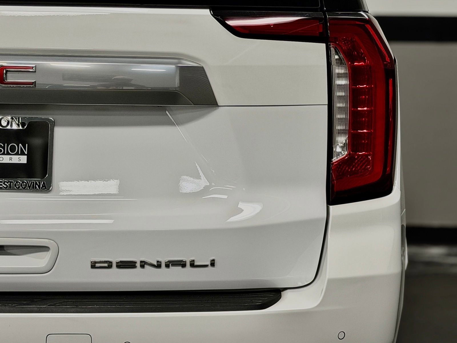 Used 2023 GMC Yukon Denali image 14