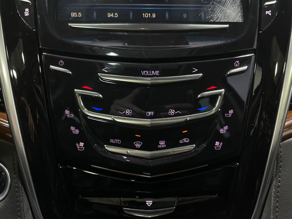 Used 2018 Cadillac Escalade Luxury image 26