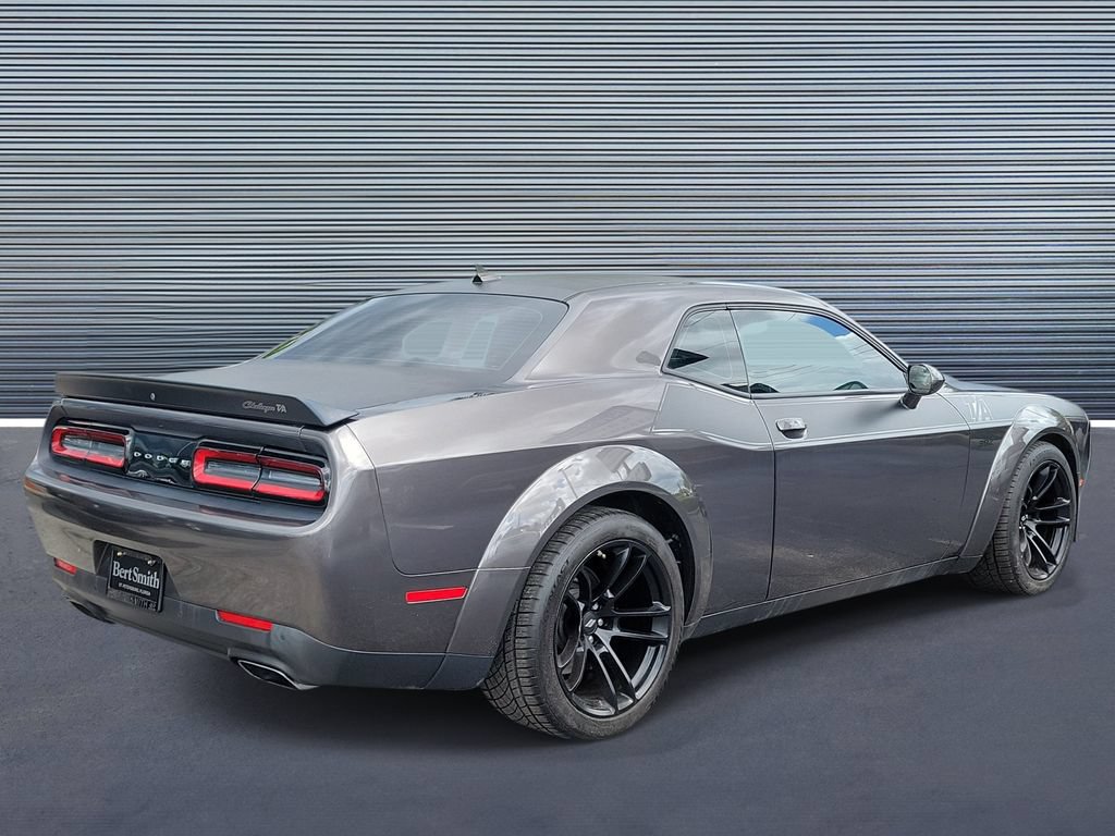 Used 2022 Dodge Challenger R/T Scat Pack RWD image 3