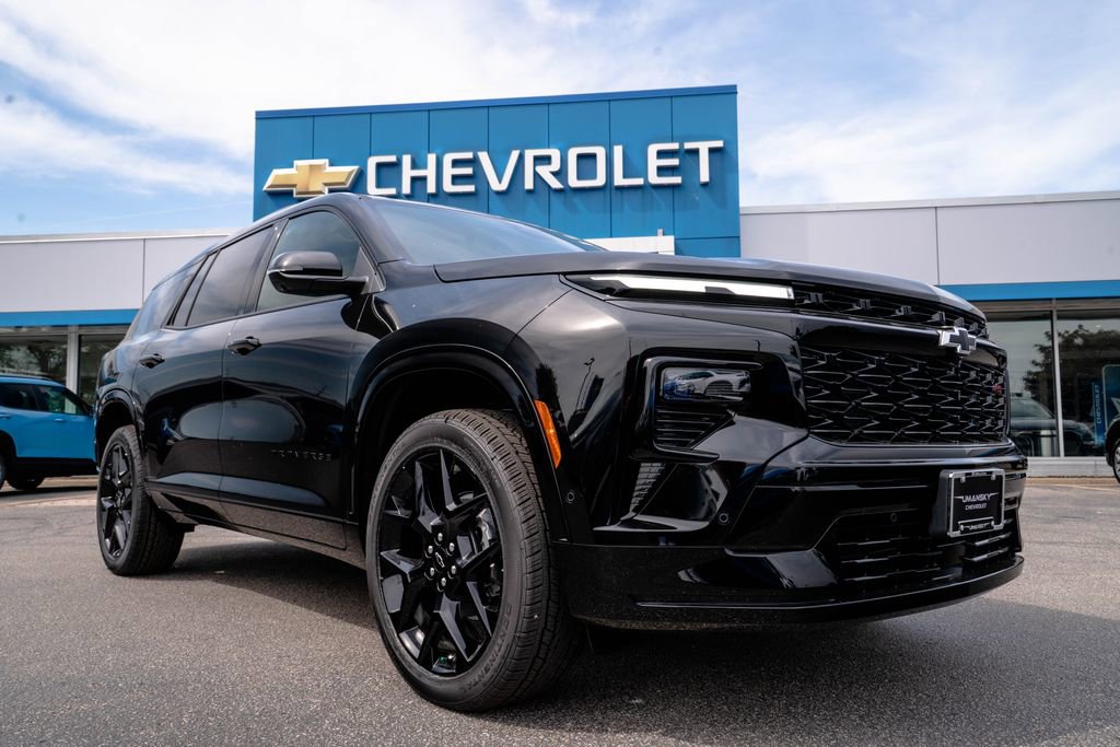 New 2026 Chevrolet Traverse RS w/ LPO, Floor Liner Package AWD/4WD image 1