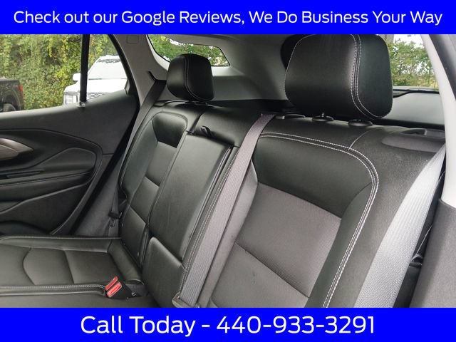 Used 2024 GMC Terrain SLT AWD/4WD image 32