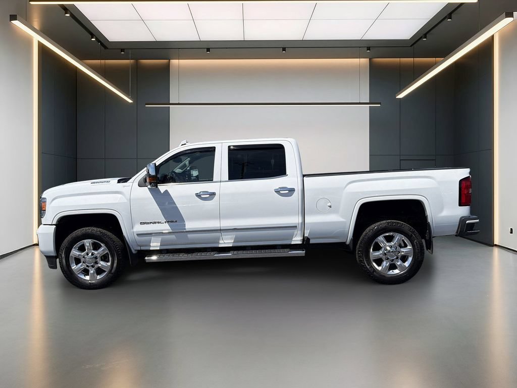 Used 2017 GMC Sierra 2500 Denali w/ Duramax Plus Package AWD/4WD image 2
