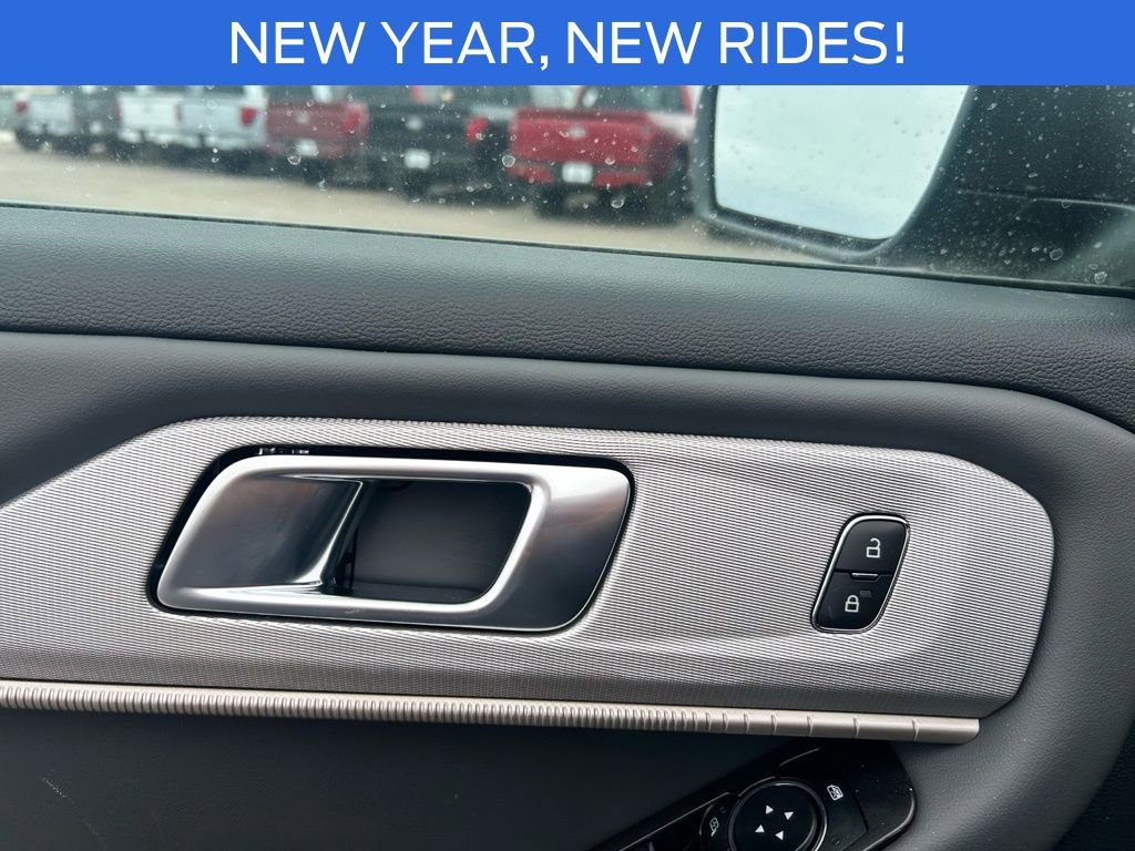 New 2026 Ford Explorer Active image 13
