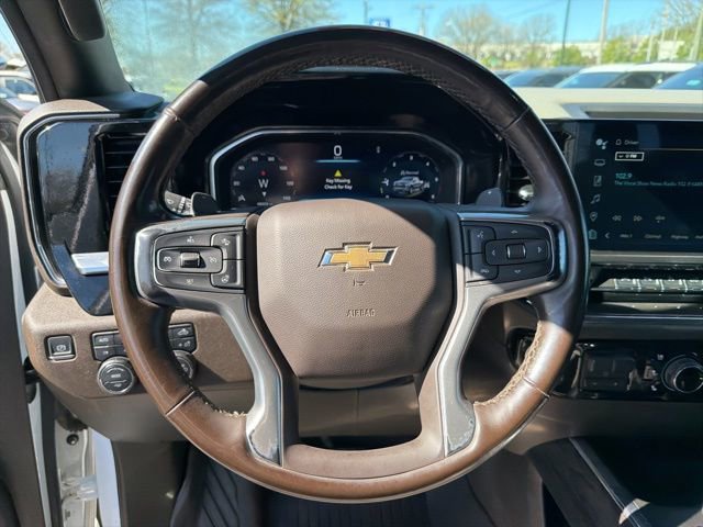 Used 2025 Chevrolet Silverado 1500 LTZ image 14