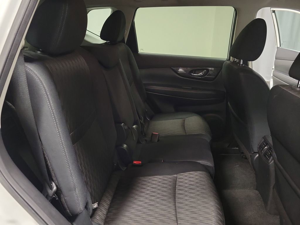 Used 2018 Nissan Rogue SV w/ Premium Package image 23
