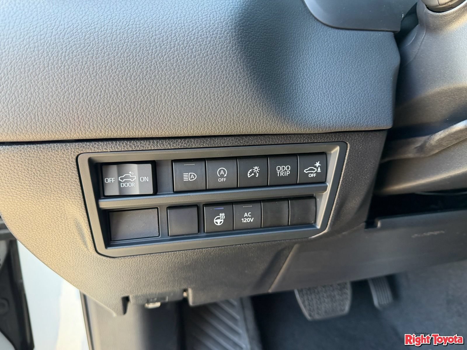 New 2026 Toyota Tundra Limited AWD/4WD image 23
