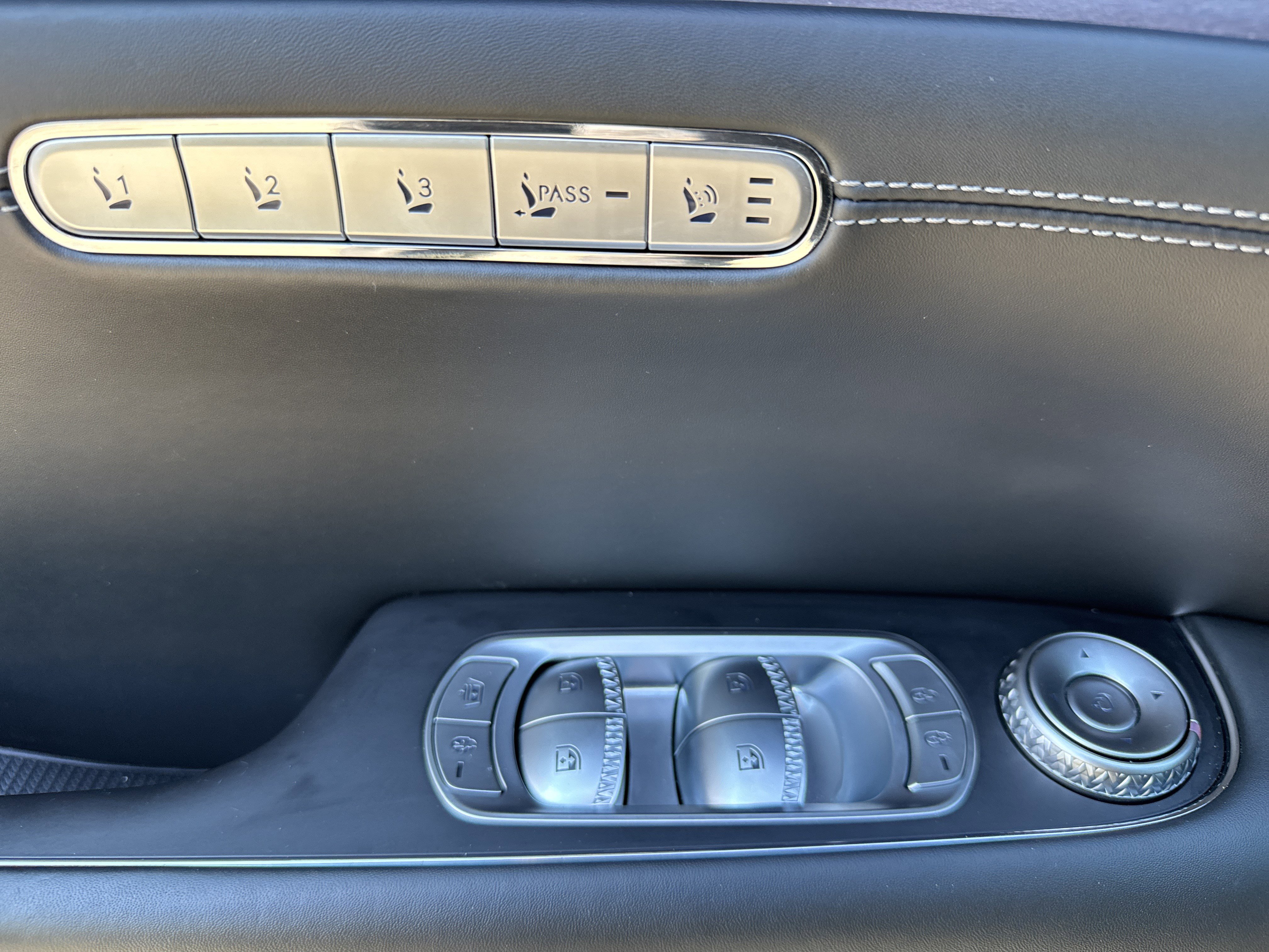 Used 2023 Genesis G90 3.5T image 15