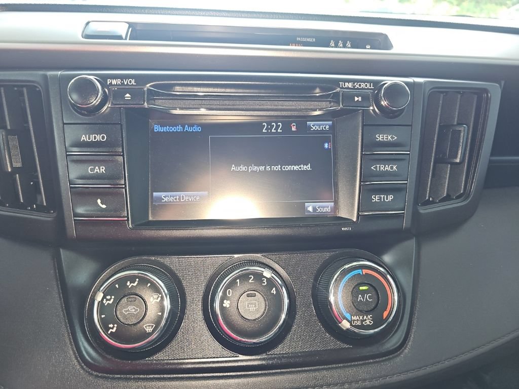 Used 2017 Toyota RAV4 LE FWD image 19