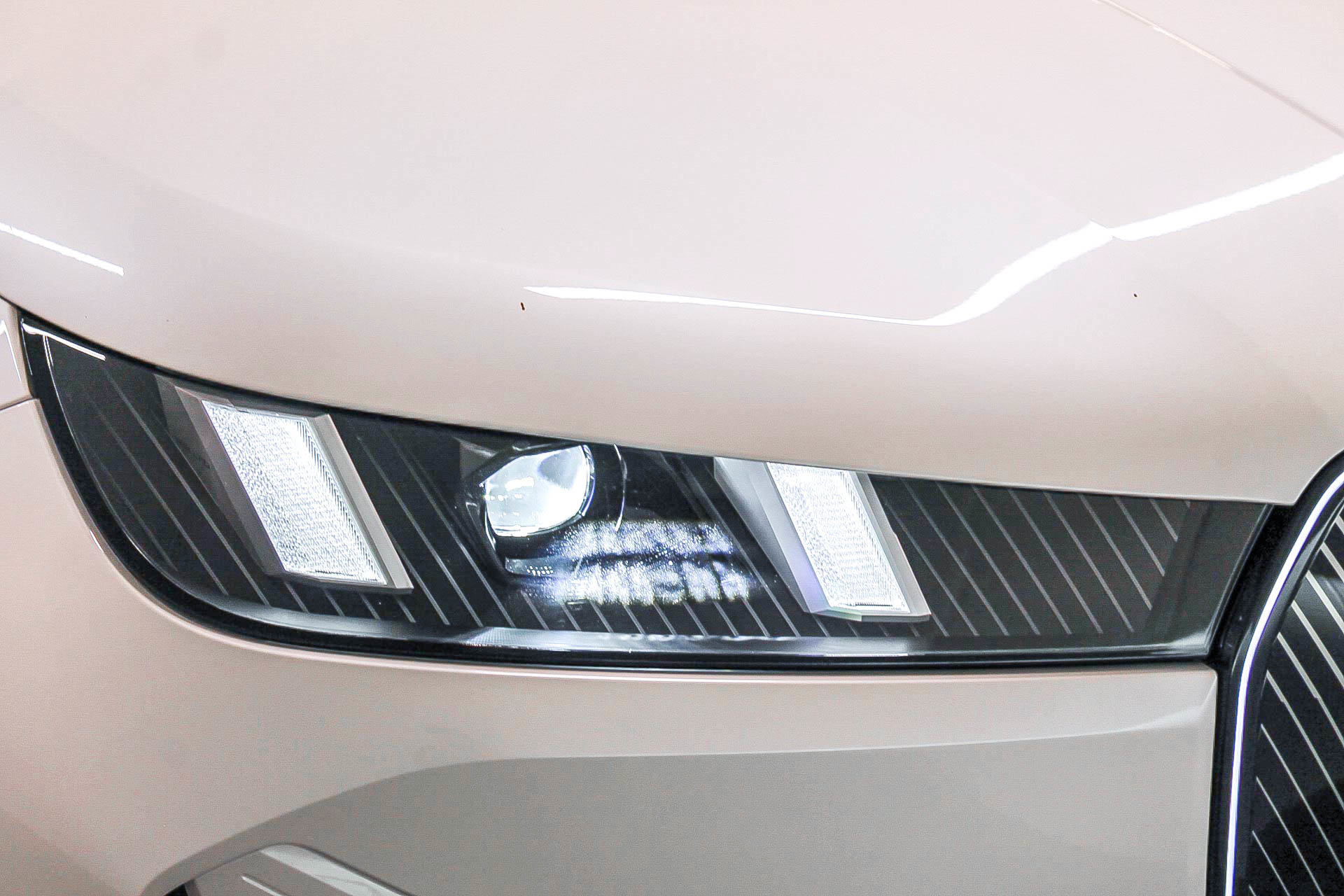 New 2026 BMW iX xDrive45 image 8