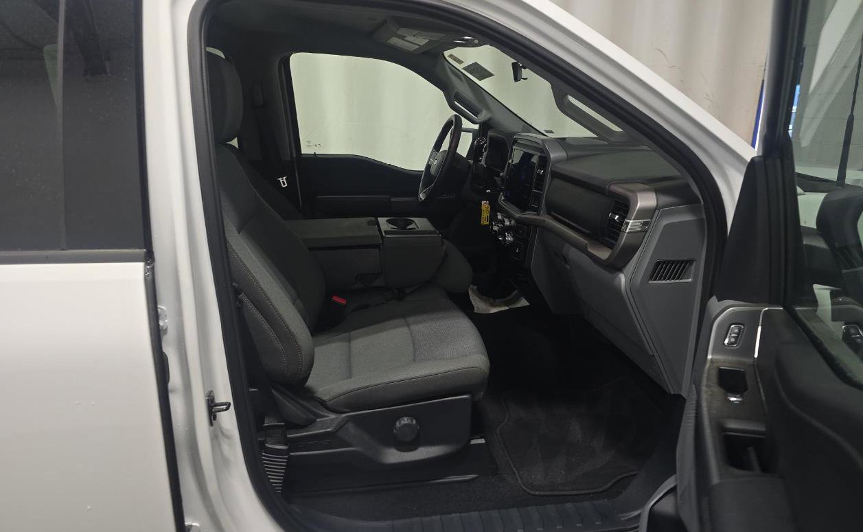 Used 2025 Ford F150 XLT w/ Equipment Group 301A Standard AWD/4WD image 9