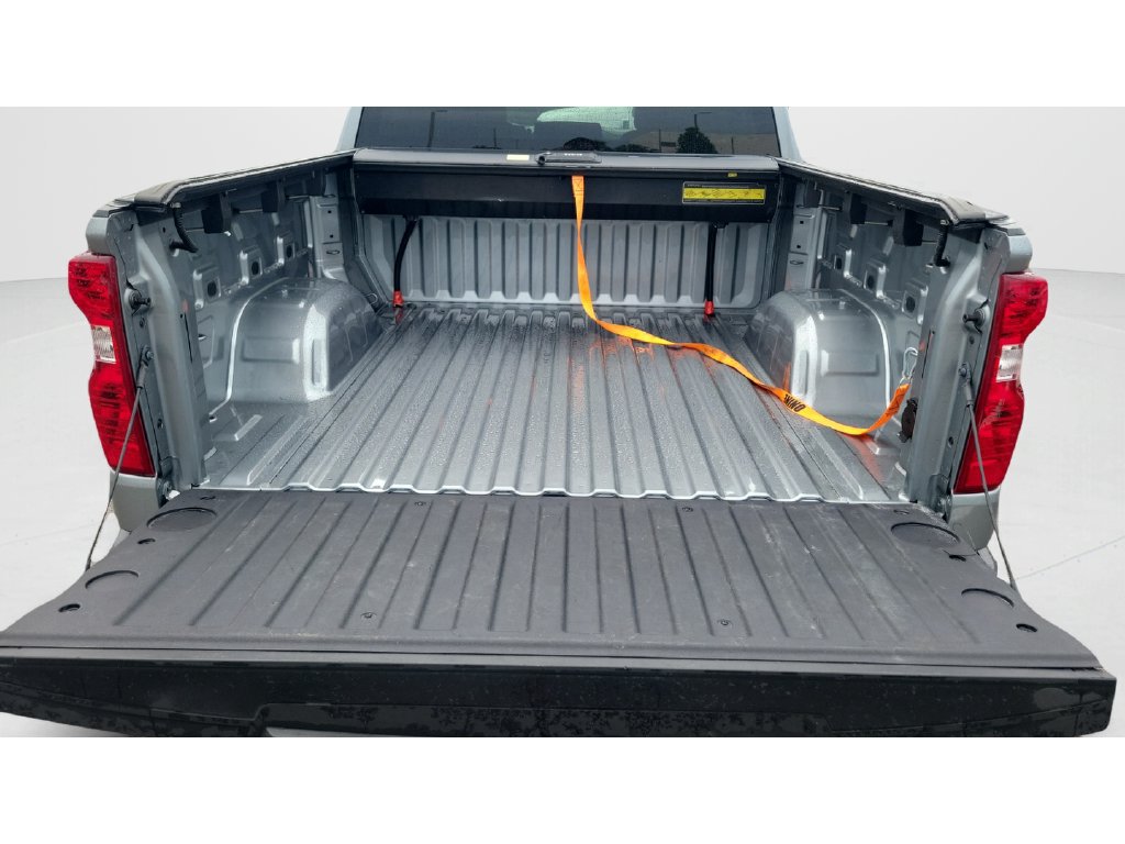 Used 2025 Chevrolet Silverado 1500 Custom w/ Turbomax Blackout Package RWD image 9