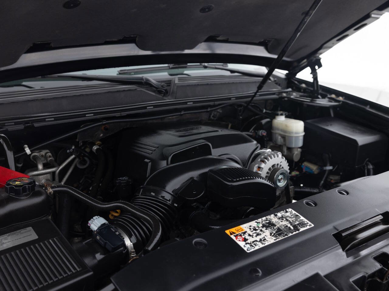 Used 2011 Chevrolet Tahoe LTZ AWD/4WD image 45