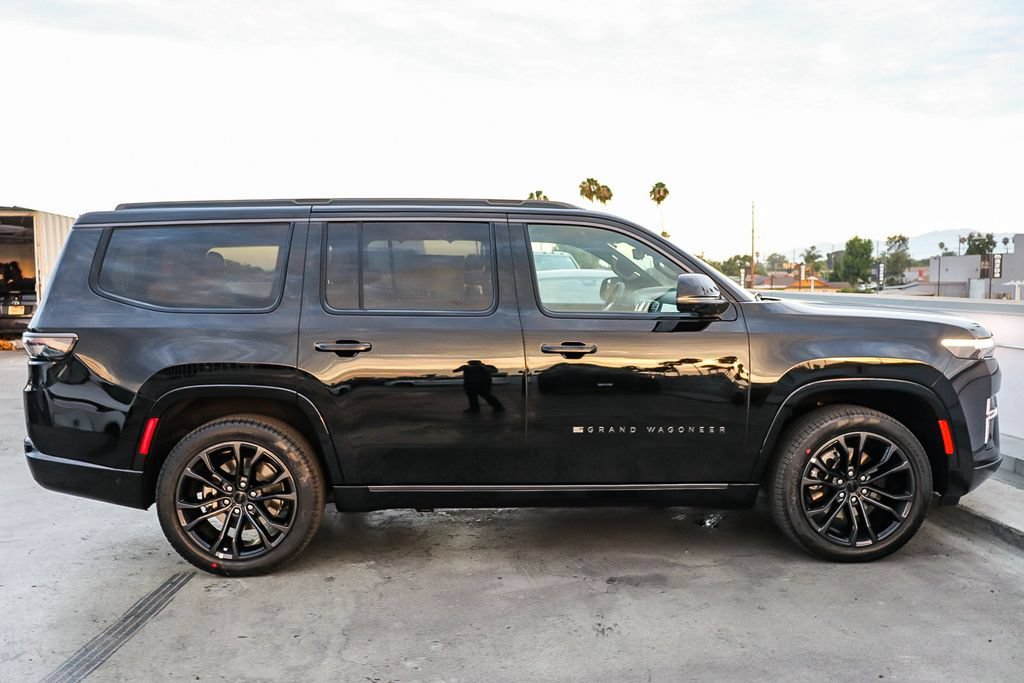 New 2026 Jeep Grand Wagoneer Summit AWD/4WD image 13