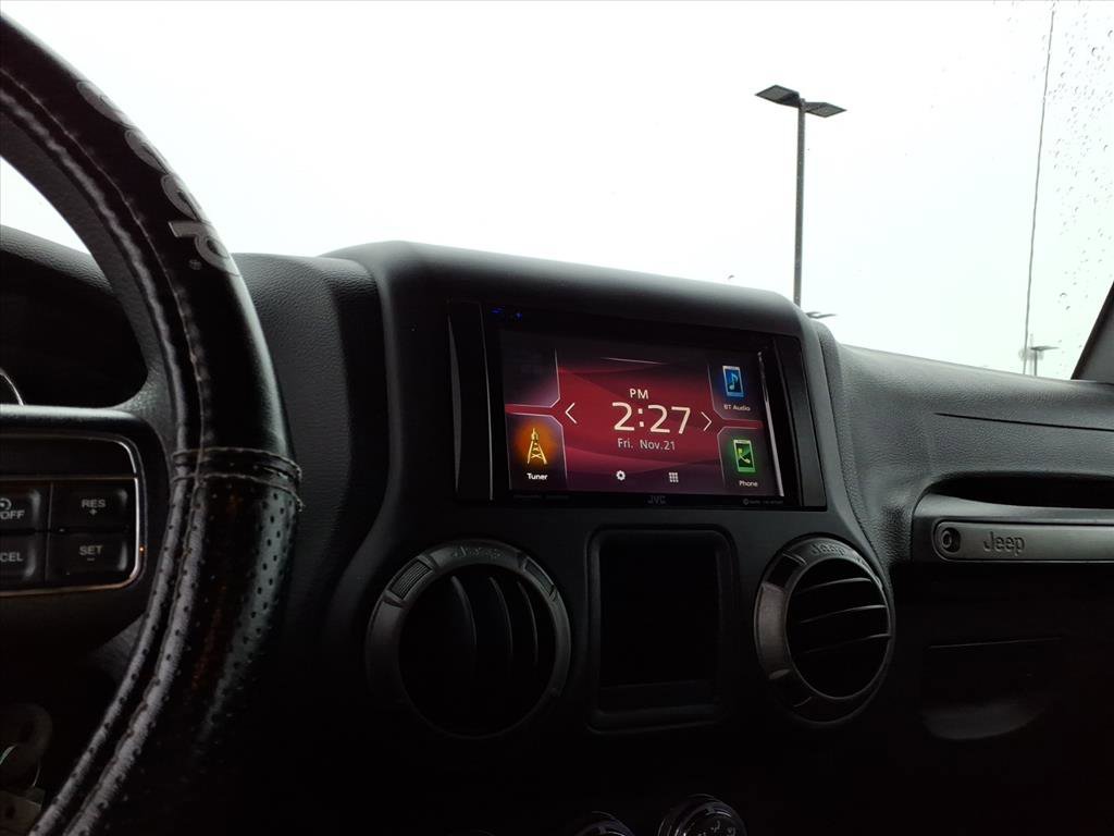 Used 2018 Jeep Wrangler Unlimited Sport image 13