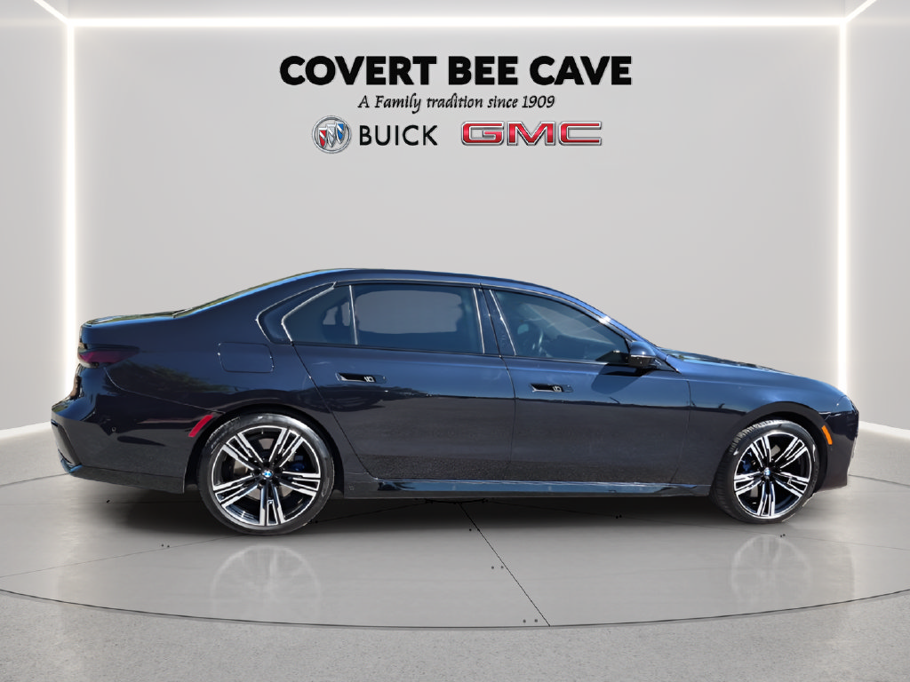 Used 2023 BMW 740i w/ Executive Package RWD image 10