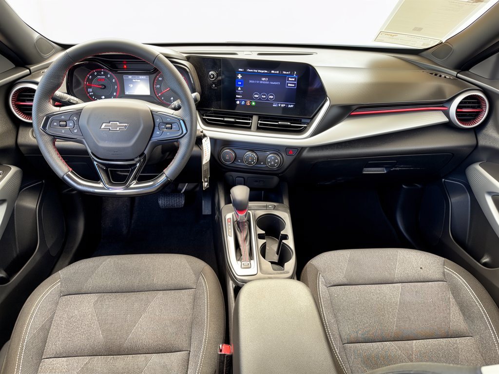 Certified 2025 Chevrolet Trax RS w/ Sunroof Package FWD image 17