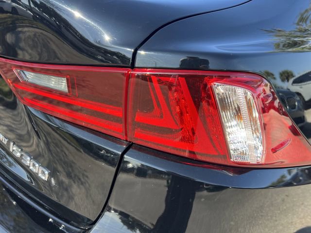 Used 2016 Lexus IS 300 AWD image 10