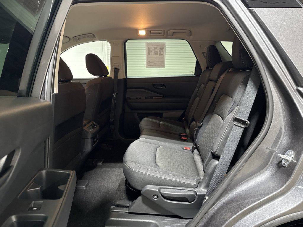 Used 2024 Nissan Pathfinder SV AWD/4WD image 22