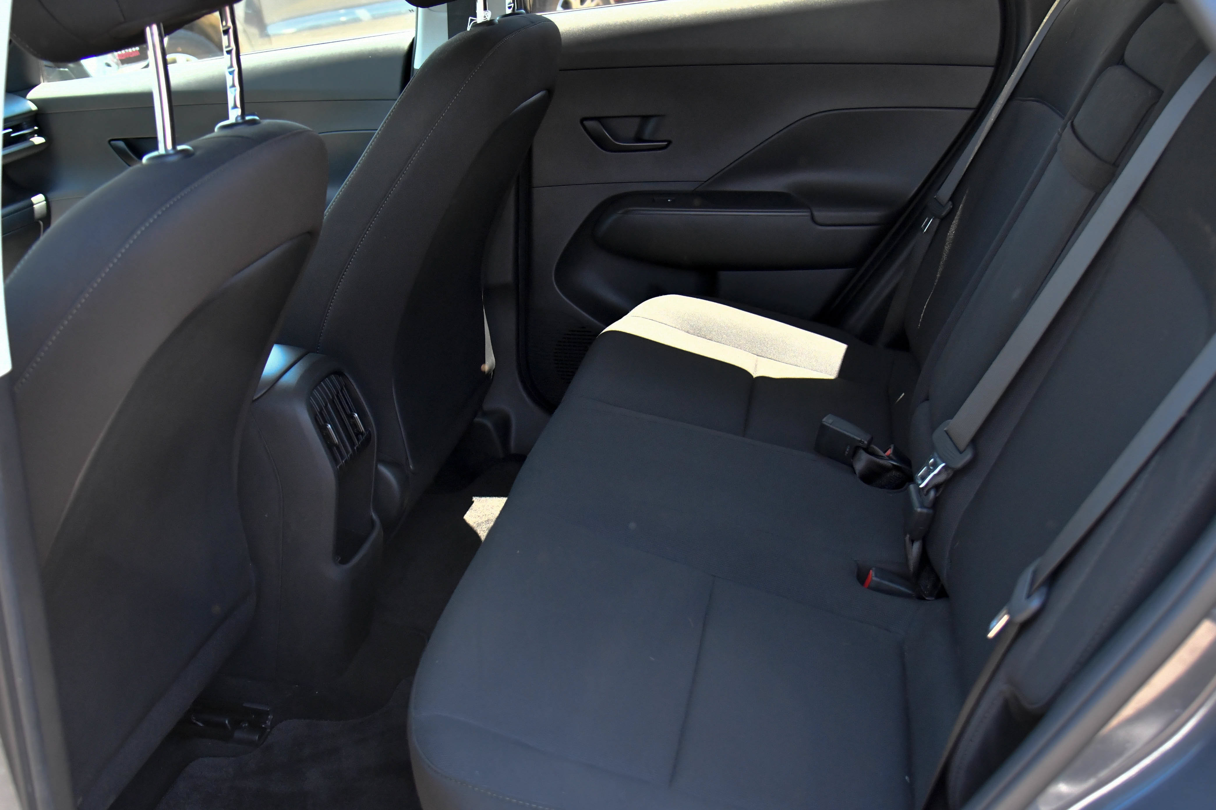Used 2024 Hyundai Kona SEL FWD image 42