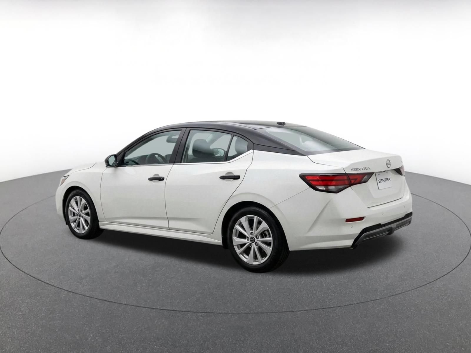 Used 2025 Nissan Sentra S FWD image 7
