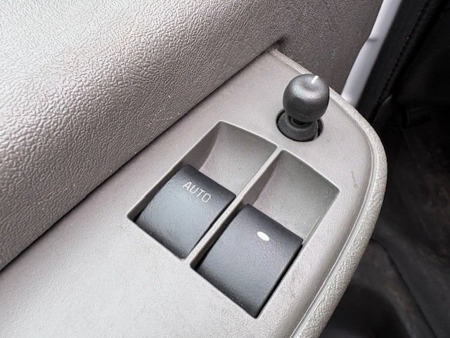 Used 2025 Chevrolet Express 2500 w/ Driver Convenience Package RWD image 14