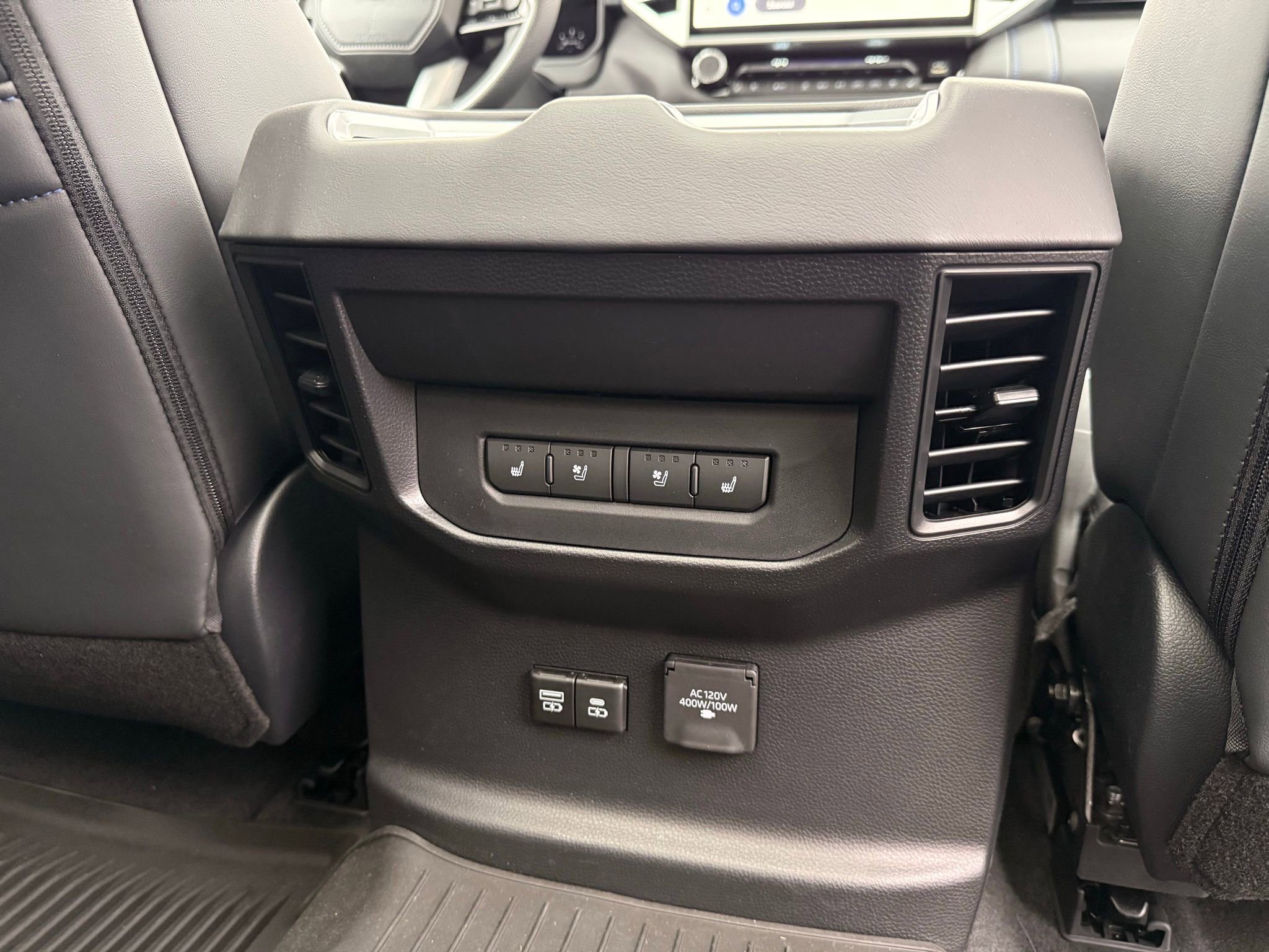 Used 2025 Toyota Tundra Platinum image 38