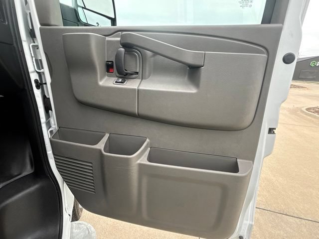 Used 2025 Chevrolet Express 2500 w/ Driver Convenience Package RWD image 24