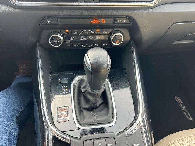 Used 2017 MAZDA CX-9 Touring image 17