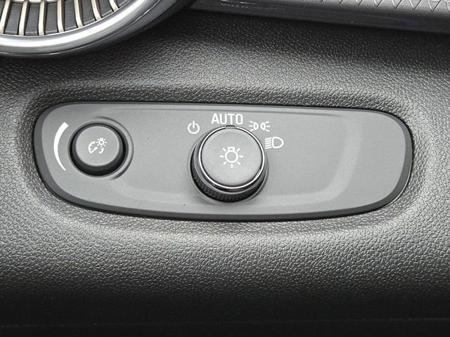 New 2026 Chevrolet Trax ACTIV w/ Sunroof Package image 13