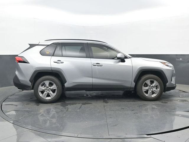 Used 2025 Toyota RAV4 XLE image 2