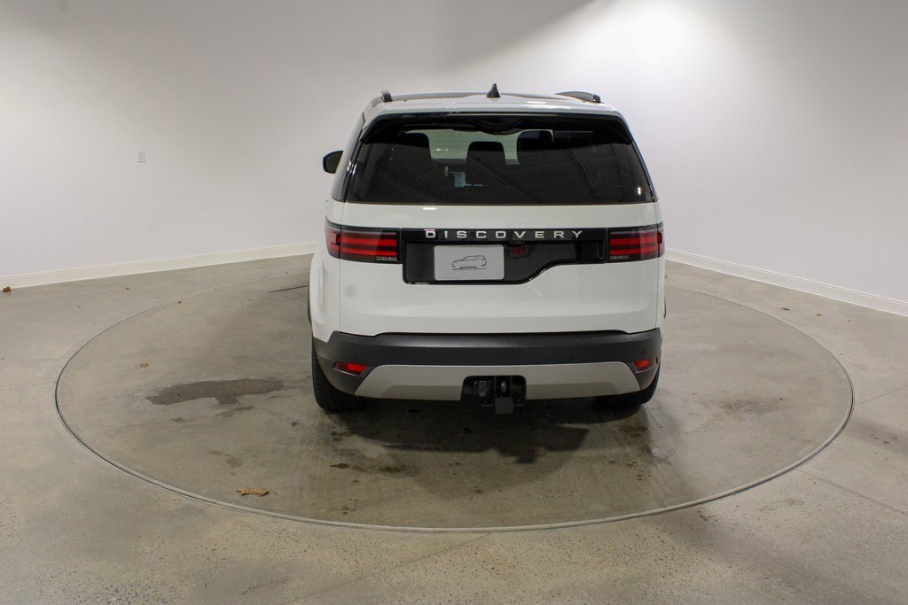 New 2025 Land Rover Discovery S image 4