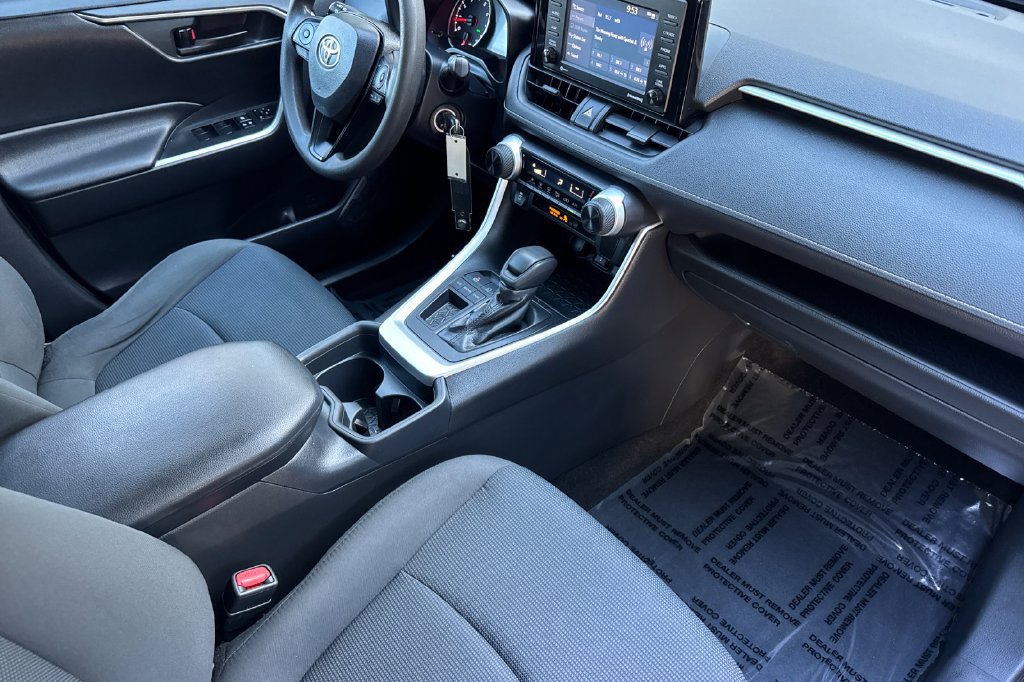 Certified 2020 Toyota RAV4 LE w/ Carpet Mat Package FWD image 15