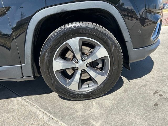 Used 2019 Jeep Cherokee Limited w/ Technology Group image 34