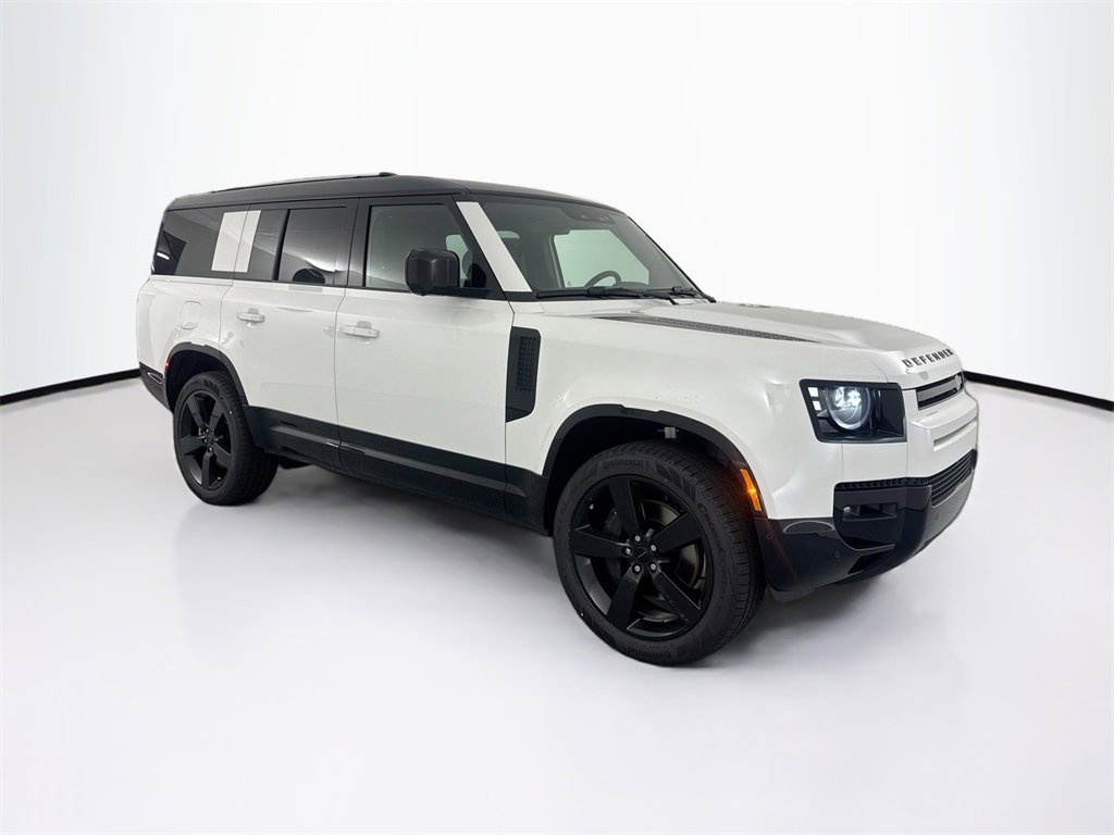 New 2026 Land Rover Defender 130 X-Dynamic SE image 3