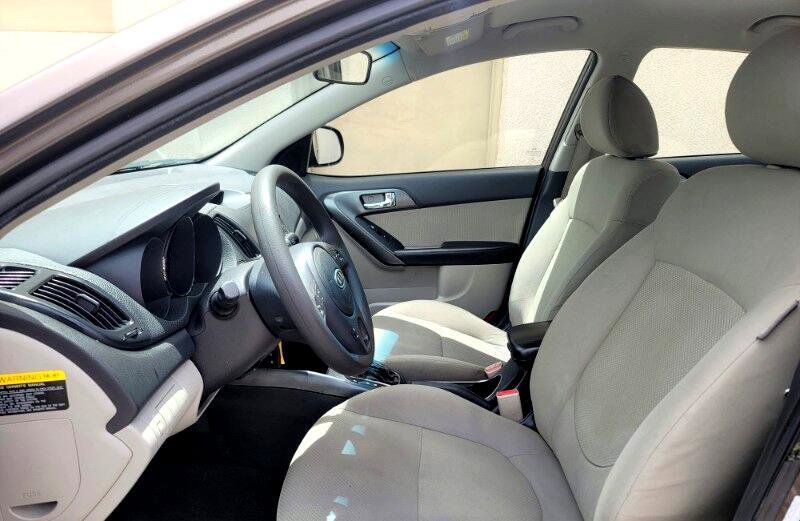 Used 2013 Kia Forte EX w/ Fuel Economy Pkg image 15