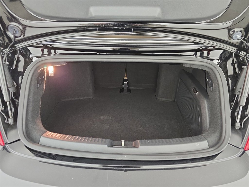 Used 2014 Volkswagen Beetle 2.5 image 13