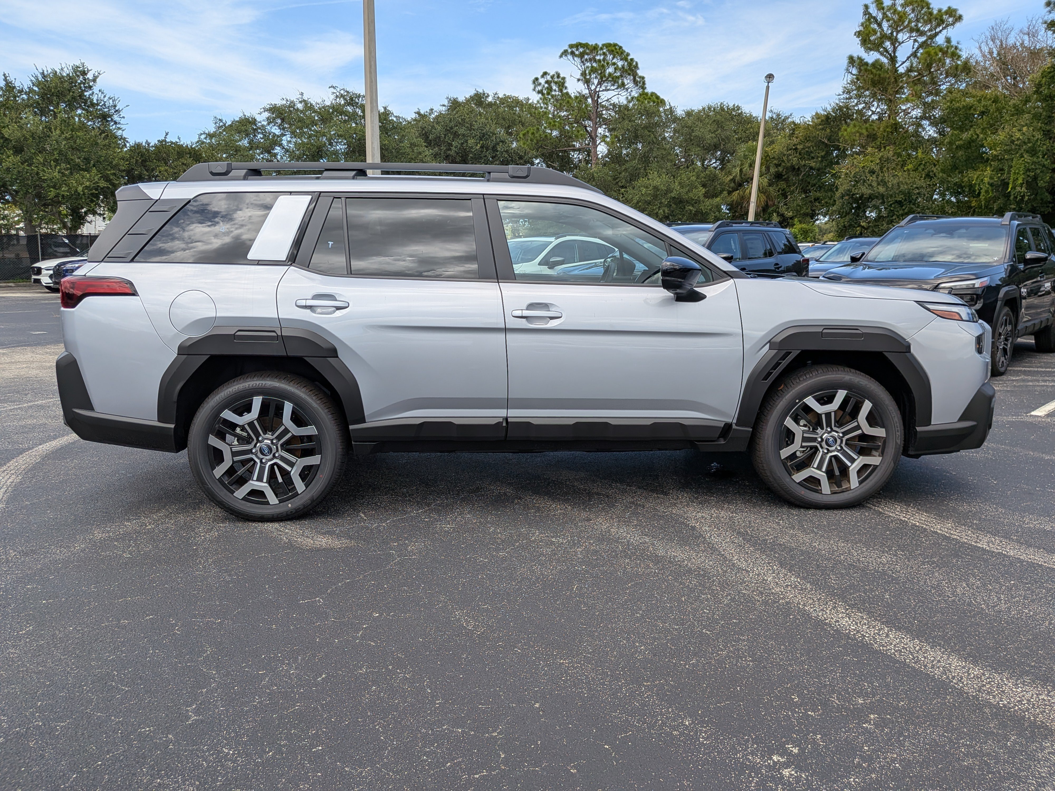 Used 2026 Subaru Outback Touring XT AWD/4WD image 3