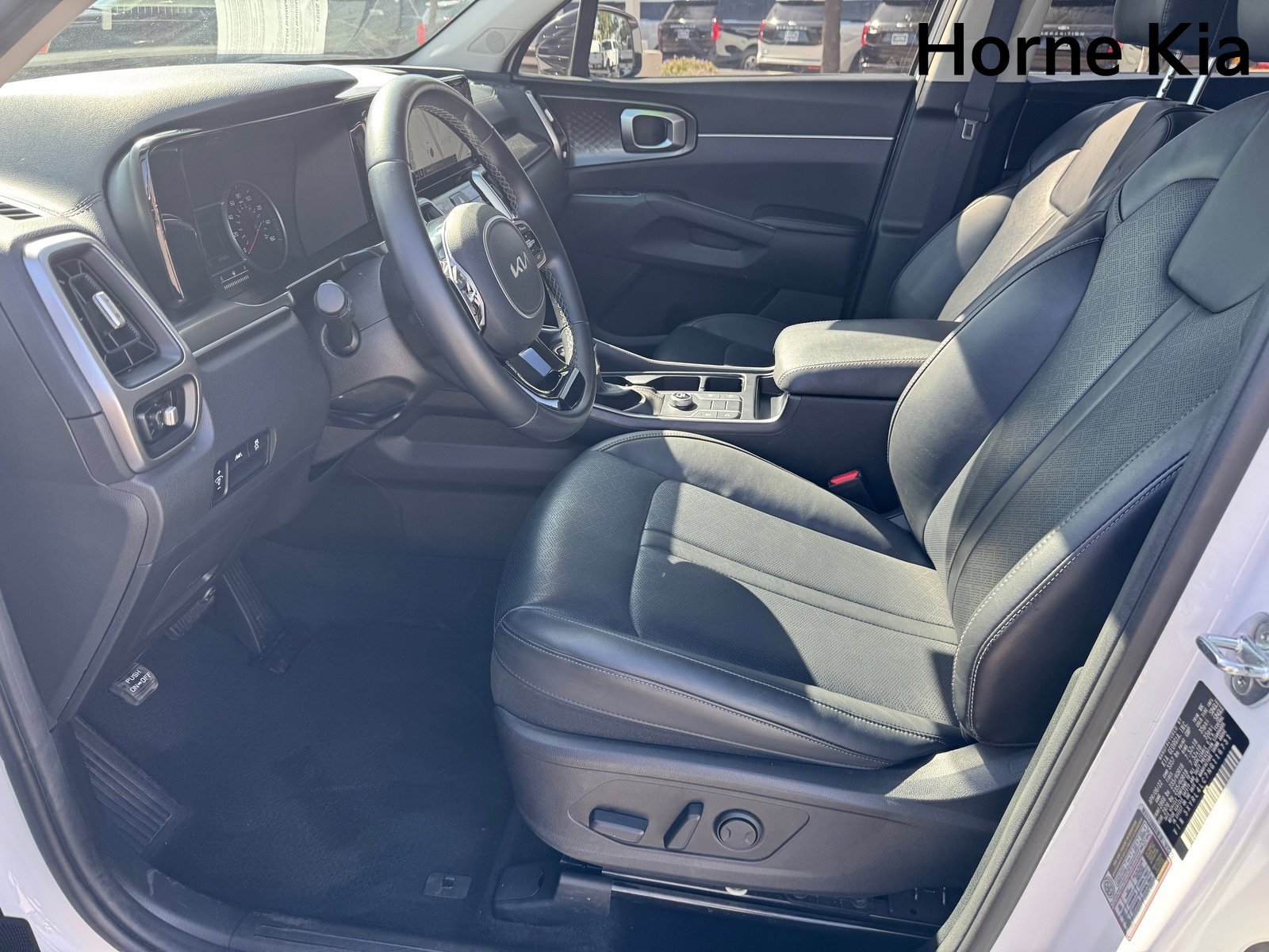 Used 2022 Kia Sorento S image 10