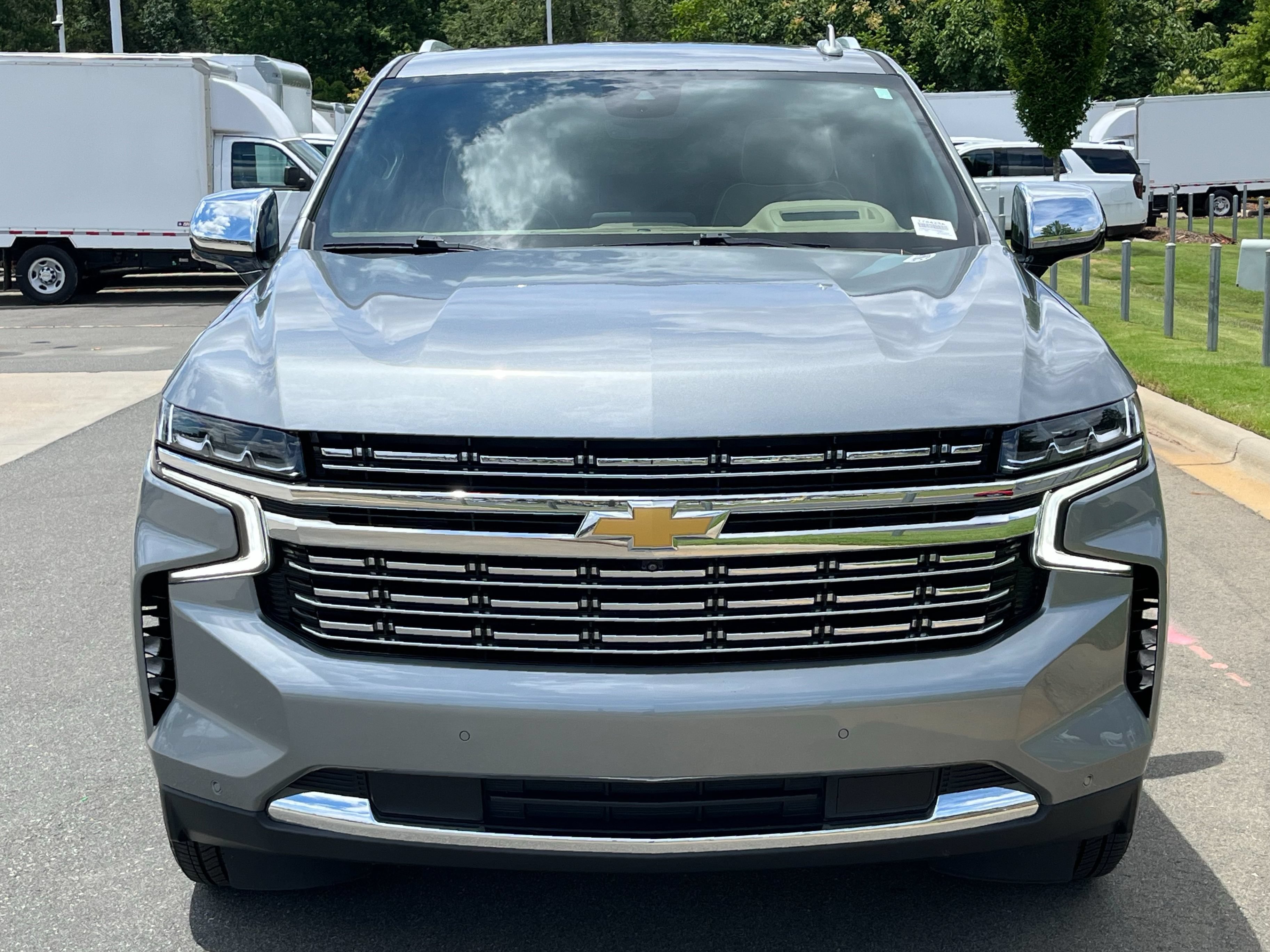 Used 2023 Chevrolet Tahoe Premier w/ Premium Package 2 AWD/4WD image 4