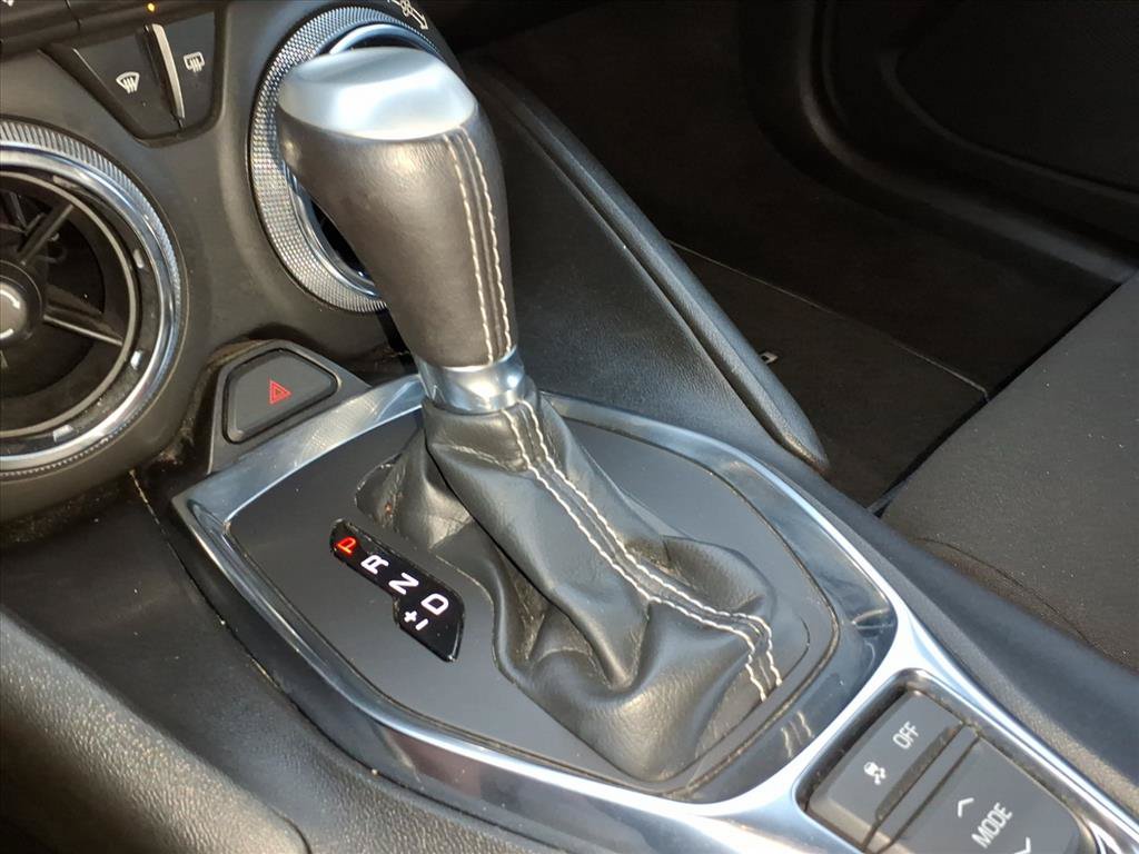 Certified 2020 Chevrolet Camaro LT RWD image 28