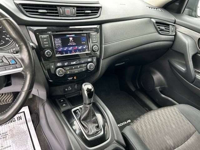 Used 2019 Nissan Rogue AWD image 20
