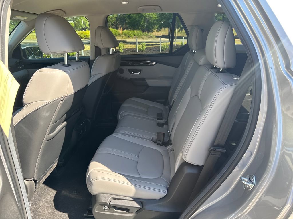 Used 2025 Honda Pilot EX-L image 31