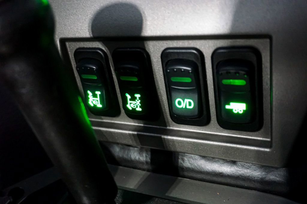 Used 2006 HUMMER H1 4-Door Wagon AWD/4WD image 26