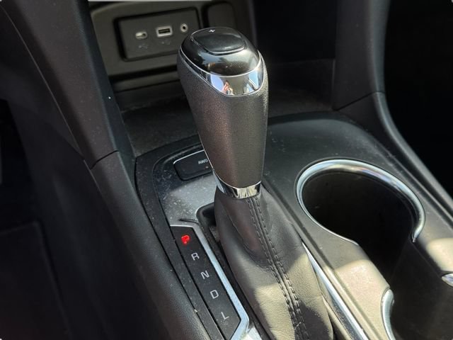 Used 2021 Chevrolet Equinox LS AWD/4WD image 17